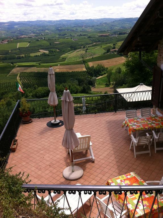 La Vigna Del Parroco Apartamento Verduno Quarto foto